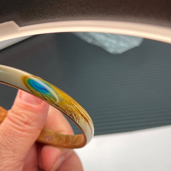 Vintage Enamel Peacock Feather Bangle Gold-Tone Bracelet Cream Blue Green - Picture 4 of 11